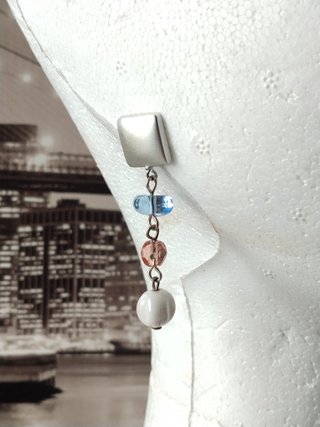 Pendientes colgantes cuentas color plata y pastel