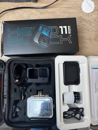 GoPro Hero 11 Black + 3 Batterie + Accessori