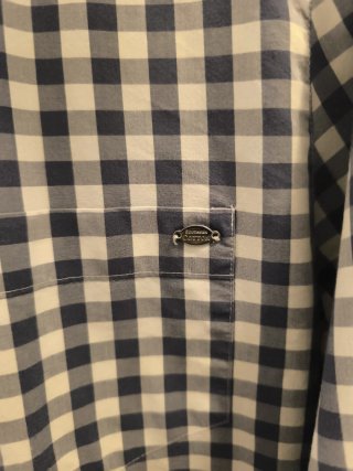 Camisa de cuadros azul y blanco