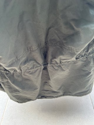 Chaqueta Bershka verde con capucha Talla M