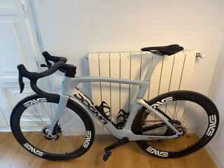 Pinarello Dogma F - Talla 54 (2026 Invoice)
