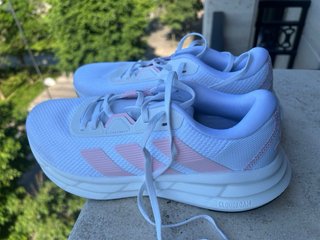 Zapatillas Adidas Mujer Moveboost Blancas Rosas