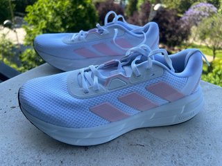 Zapatillas Adidas Mujer Moveboost Blancas Rosas