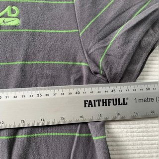 Nike Athletic Dept Polo Vintage Gris Rayas Verde Y2K Streetwear