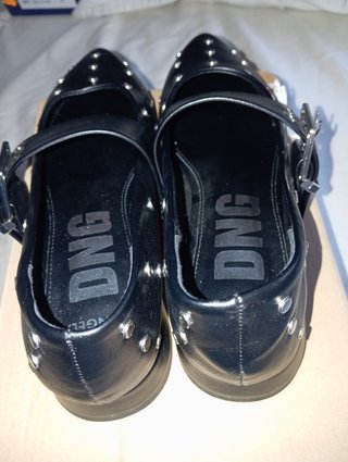Mocasines DNG negros tachas