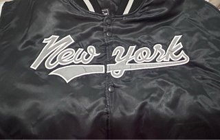 Chaqueta beisbolera Hi Cutline Negra y Gris