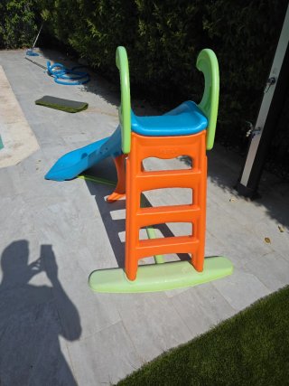 Tobogán infantil para jardín o piscina