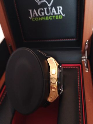 Reloj Jaguar Connected Negro y Dorado