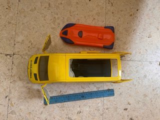 Ambulancia de juguete de juguettos