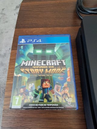 PS4 Slim 1TB Negra + Accesorios