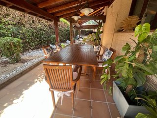 Conjunto de mesa y sillas de jardin de teca