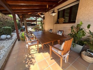 Conjunto de mesa y sillas de jardin de teca