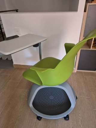 Silla Steelcase Node Verde y Blanca