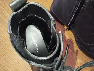Botines negros con cordones
