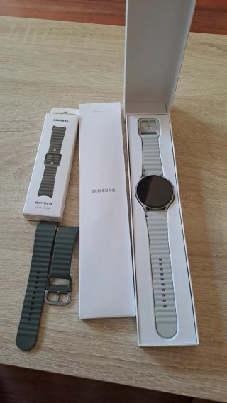 Samsung Galaxy Watch7 44mm Plata y Correa Verde