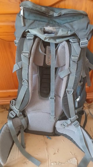 Mochila Deuter Venn 75L (65+10) Trekking