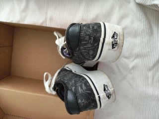 Zapatillas Vans Negras con Estampado