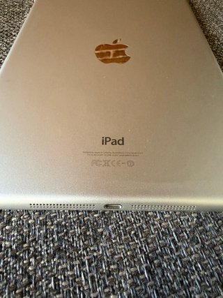 Apple iPad Air 1a Gen A1475 Plata. 16G