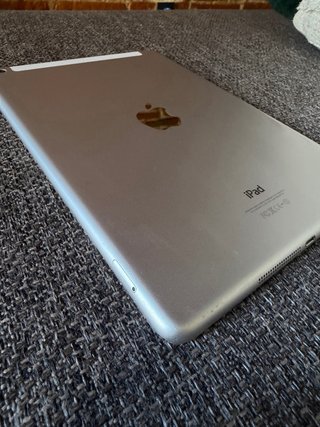 Apple iPad Air 1a Gen A1475 Plata. 16G