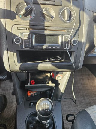 Volkswagen Caddy 2012