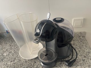 Cafetera Dolce Gusto regalo de dispensador de caps