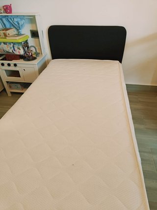 Colchón infantil en buen estado