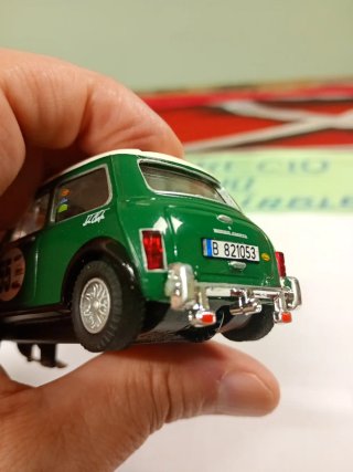 Scalextric Mini Cooper 1.32 leer descripción