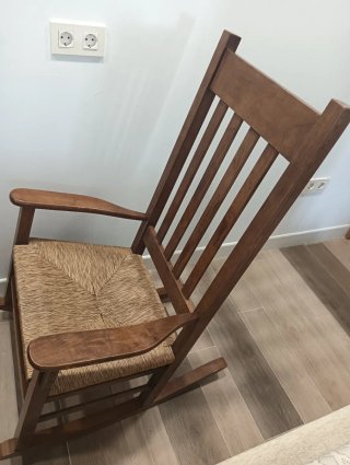 Mecedora de madera y yute no se hacen envíos