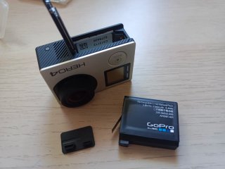 GoPro Hero 4 Silver + Accessori + Memoria 64Gb