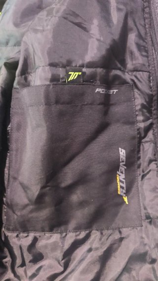 Chaqueta Moto Negra con Detalles Flúor
