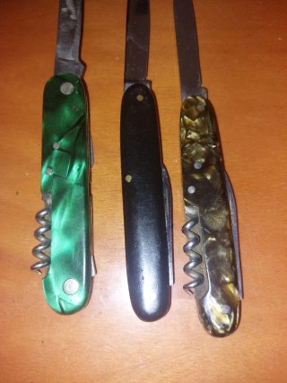 Set di tre coltelli multiuso vintage