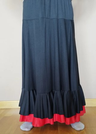 Falda flamenca negra y roja