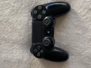 PS4 Slim  1TB + Mando Original