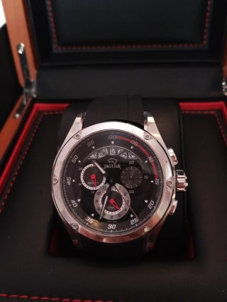 Reloj Jaguar Negro y Plateado