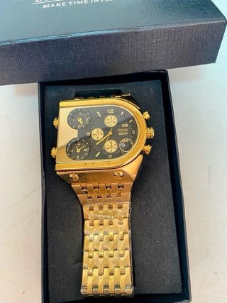 Reloj LIVEFORNOW Dorado