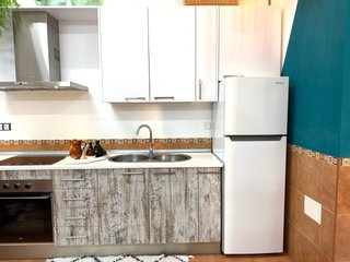 Cocina blanca y vintage de 1 año 320cm