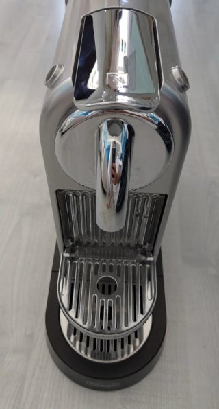 Cafetera Nespresso DeLonghi CitiZ Plata