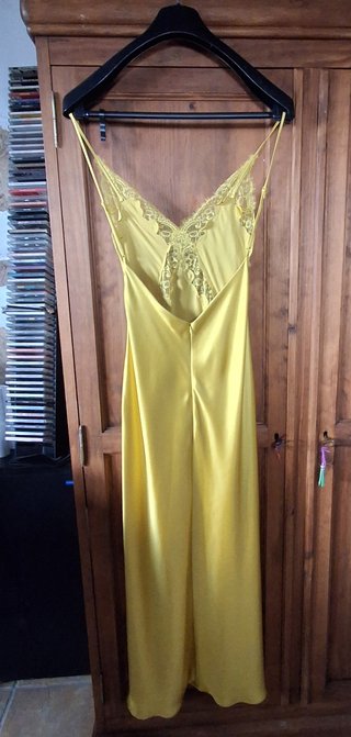 Vestido lencero Zara amarillo