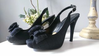 Talla 38 Sandalias negras tacón, plataforma y lazo