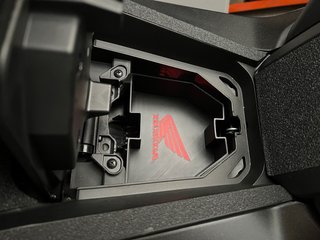 Honda ADV 350 Caja Depósito + 2 Tapones
