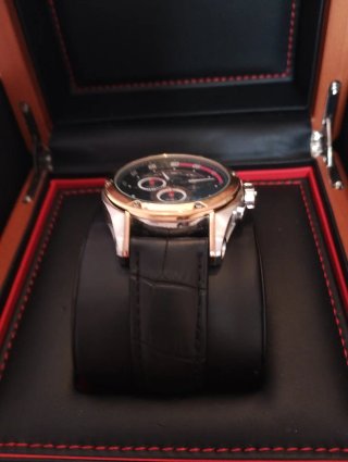 Reloj Jaguar Cronógrafo Dorado y Negro