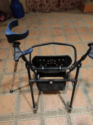 Andador y muleta