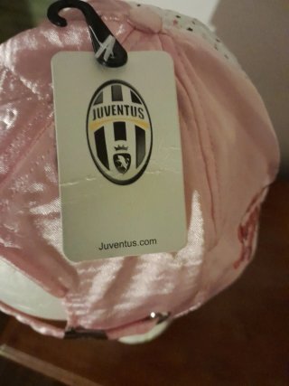 Cappellino Juventus rosa e bianco vintage
