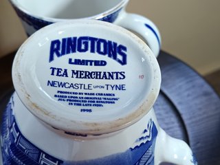 Jarra Ringtons Porcelana Inglesa Azul y Blanca