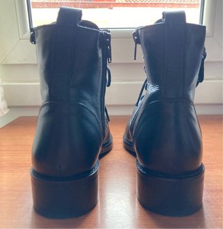 Botines negros T.39