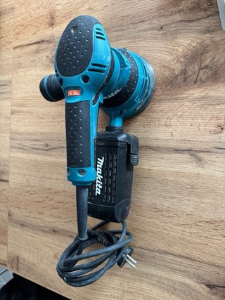 Lijadora Orbital Makita + Accesorios