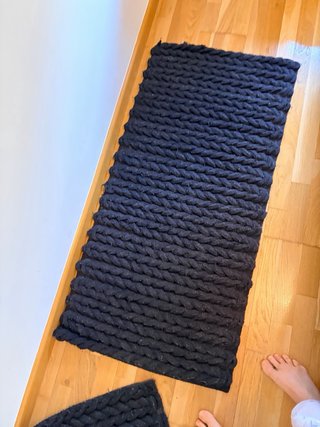 Moquette nere in tessuto per camera da letto