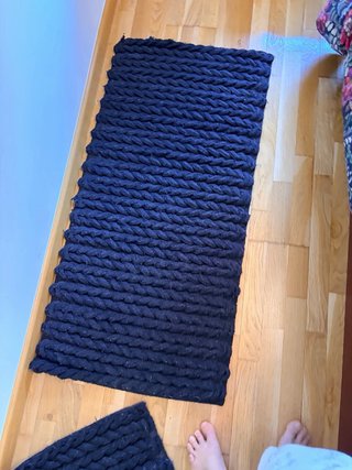 Moquette nere in tessuto per camera da letto