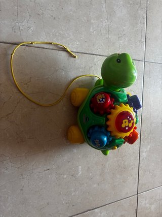 Tortuga musical de arrastre