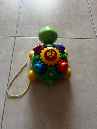 Tortuga musical de arrastre